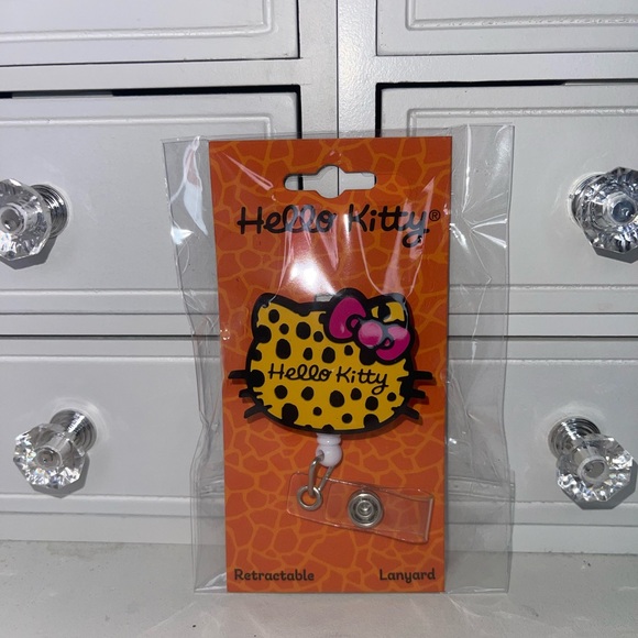 NWT Hello Kitty Retractable Lanyard - Picture 1 of 3